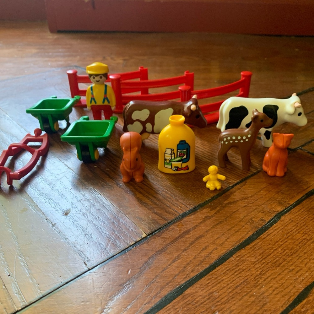 Playmobil 123 Farm Lot Cow Deer Cat Squirrel Fence Wheelbarrow Farmer